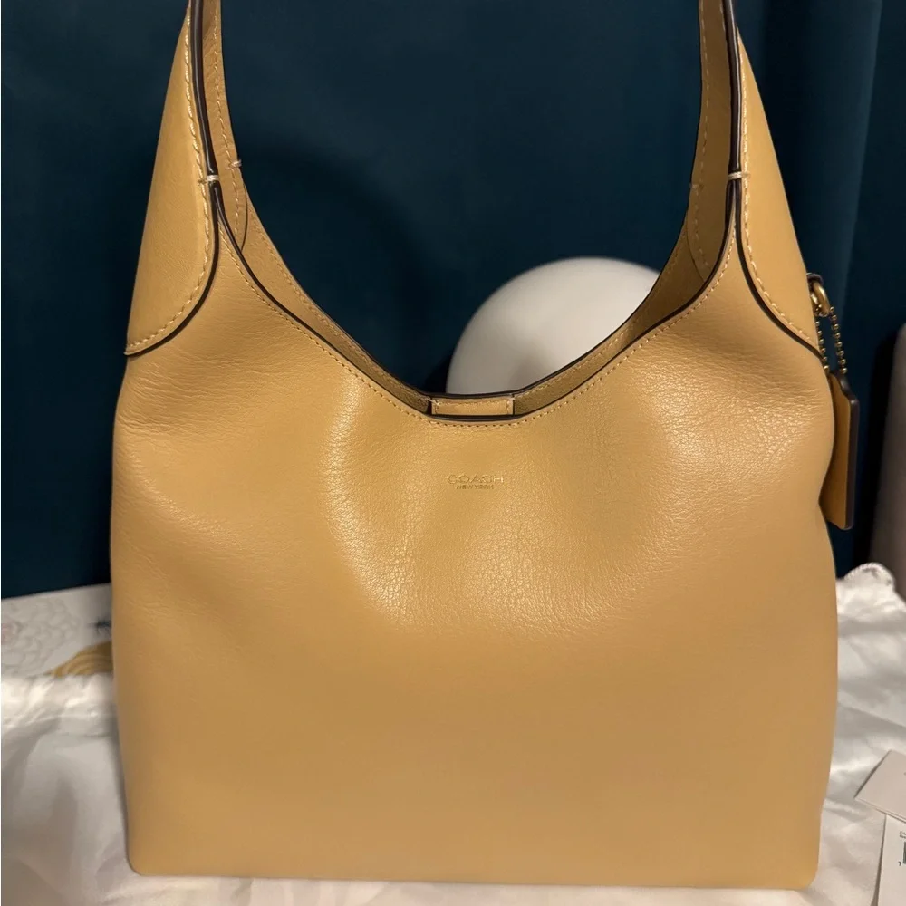 **SOLD** Coach Brooklyn 28 Tan - Picture 1 of 5